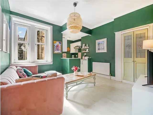 1 Bedroom Flat for Sale in Red Sandstone Tenement