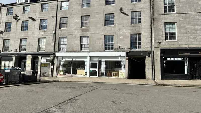 Aberdeen City Centre Retail Unit - 881 sq ft - Leasehold
