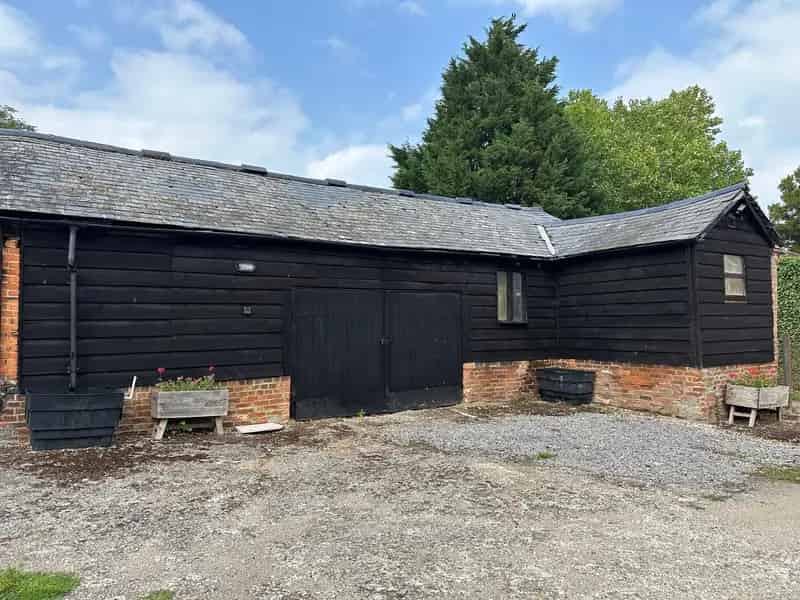Storage Unit Near A4 Bath Road