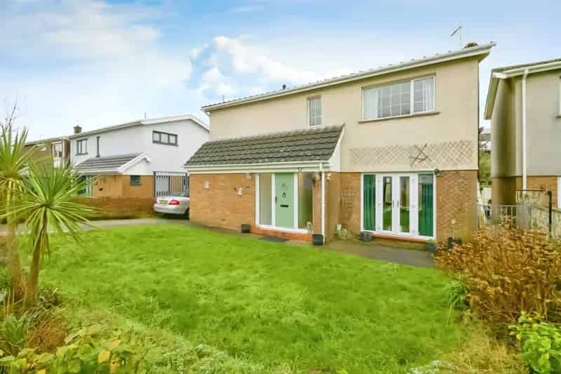 4 Bedroom Detached House Family Home Multi Generational Living