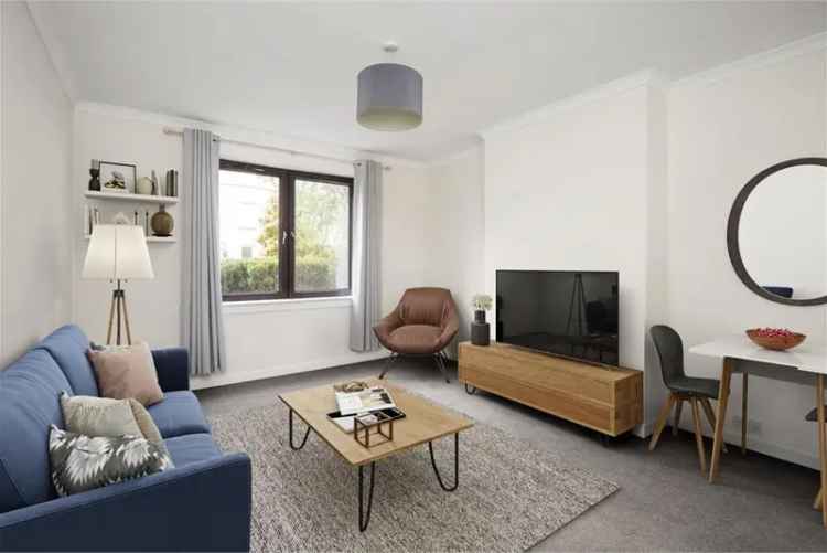 2 Bed Flat Lower Villa Private Gardens Easy Access Transport