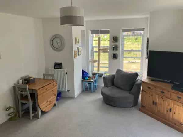 Flat For Rent , Mid Sussex, England