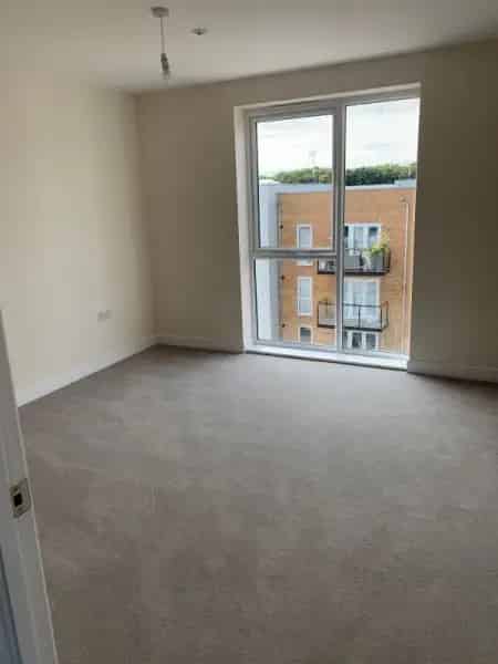 Large 2-Bed 4th Floor Flat New Build