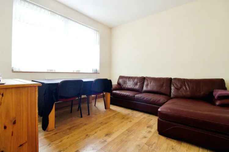 3 Bedroom Semi-Detached House in Rumney