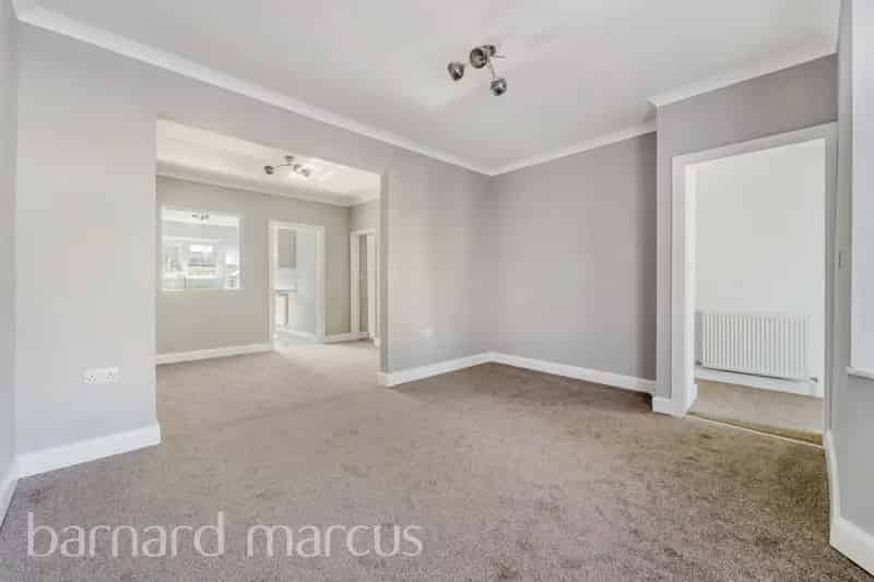 Four Bedroom House Near Feltham Town Centre