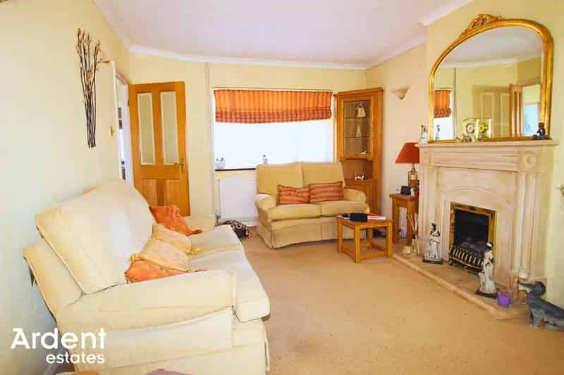2 Bedroom Semi-Detached Bungalow Chelmsford