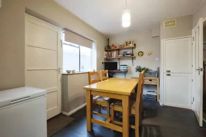 4 Bedroom Detached House with Log Burner and Garden Room