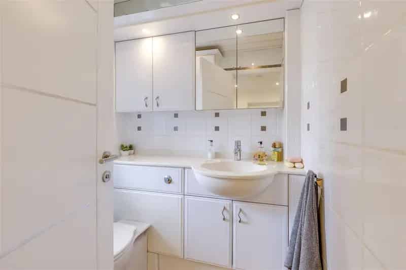 5 Bedroom Detached House for Sale Bamford