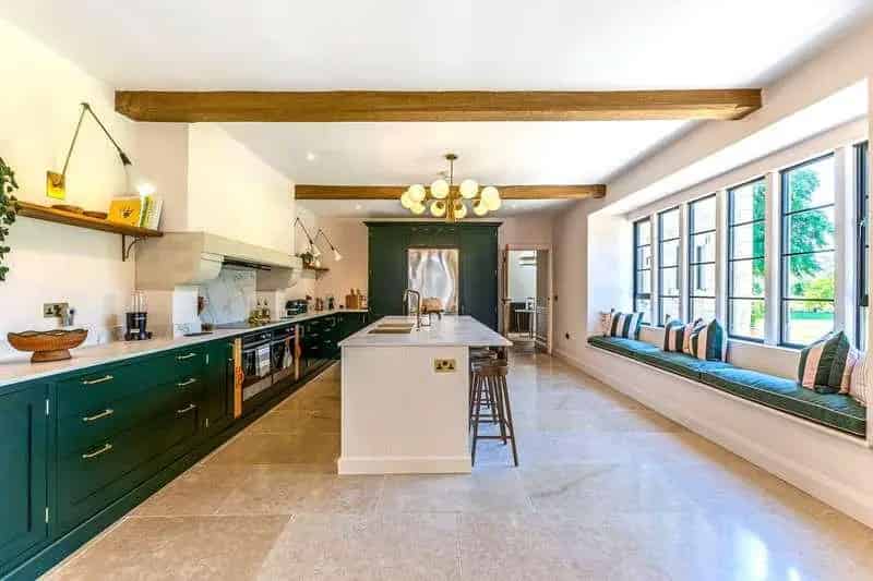 5 Bed House for Sale in Pickwick Near Corsham