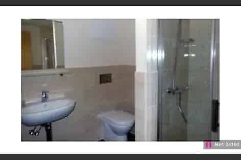 7 rooms flat of 13 m² in Sheffield