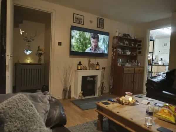 Family Home near Shops and Schools with Park Access