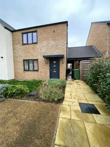 1 Bed Ground Floor Flat New Build Pet Friendly Parking