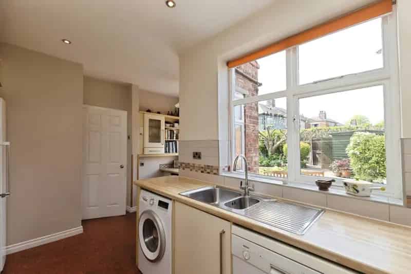 4 Bedroom House in Linthorpe with Off-Street Parking and Landscaped Garden