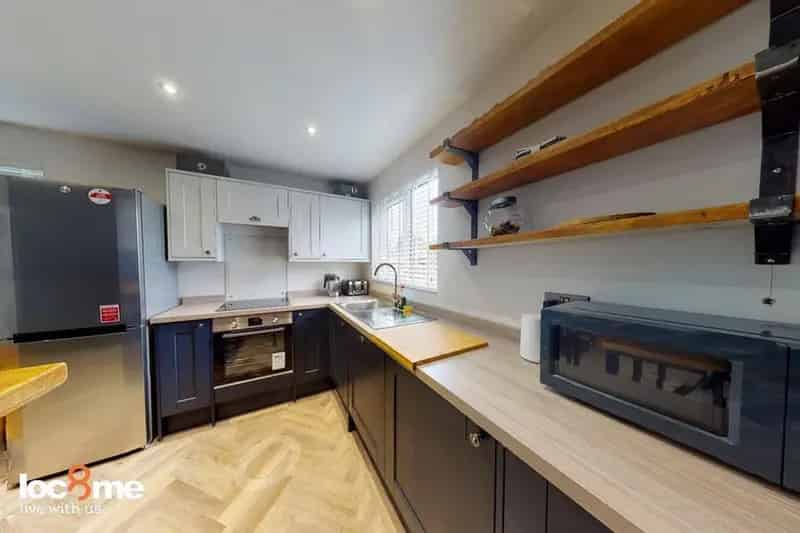 3 Bedroom Flat to Rent for Students and Young Graduates