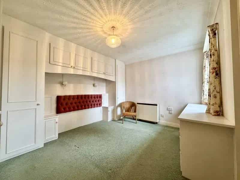 2 Bedroom Retirement Property for Sale