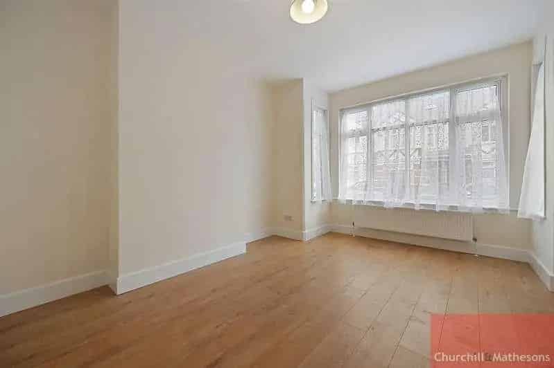 2 Bed Flat for Sale in Harlesden