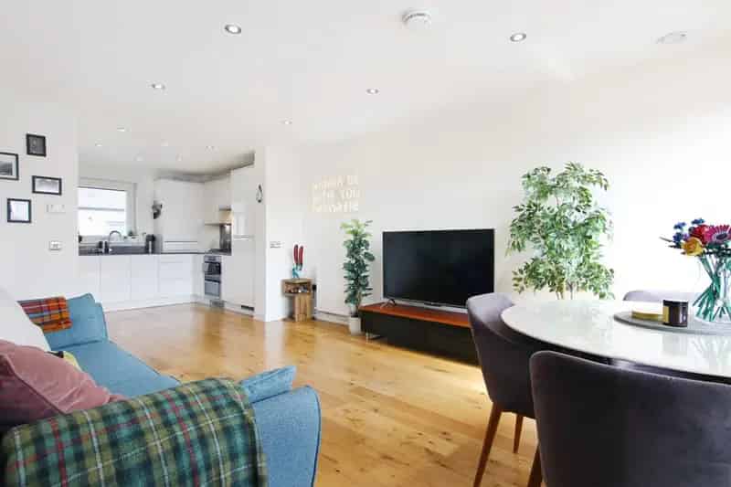 3 Bedroom Duplex Apartment for Sale Easter Road Edinburgh
