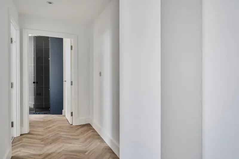 1 Bedroom Flat To Let - Luxury Apartment in Listed Building