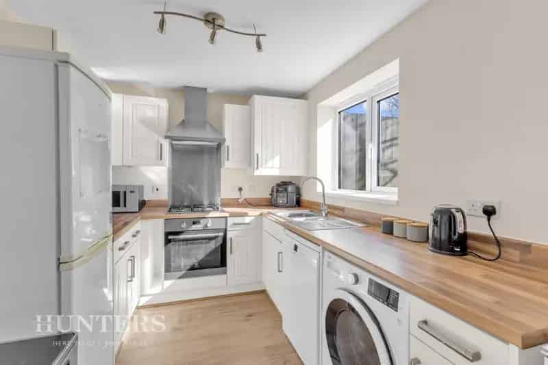 3 Bedroom Detached House For Sale in Wardle