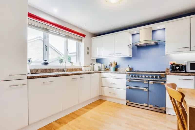 Four Bedroom Detached Family Home Shaw Cross