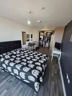 New Build Flat Near London Train Station
