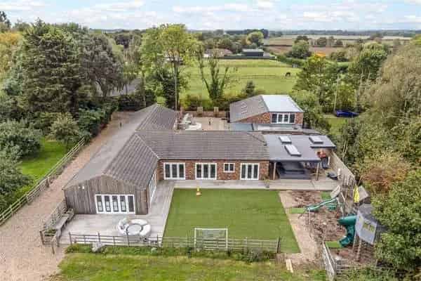 Acre House Bleasby Moor Luxurious Family Home