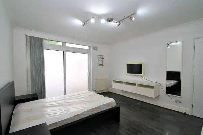 2 Bed Ground Floor Flat for Sale - Freehold - Wembley