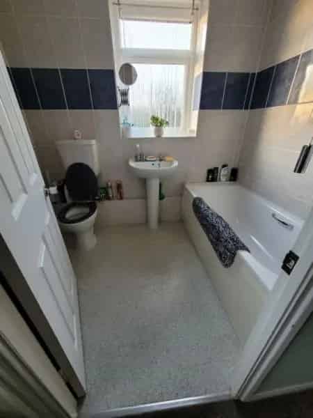 4 Bed House Wheelchair Adaptable Large Garden Rural Location