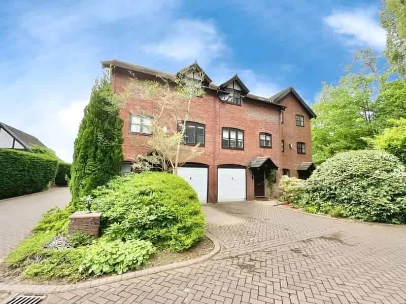 3 Bedroom Mews House to Rent Wilmslow Cheshire SK9