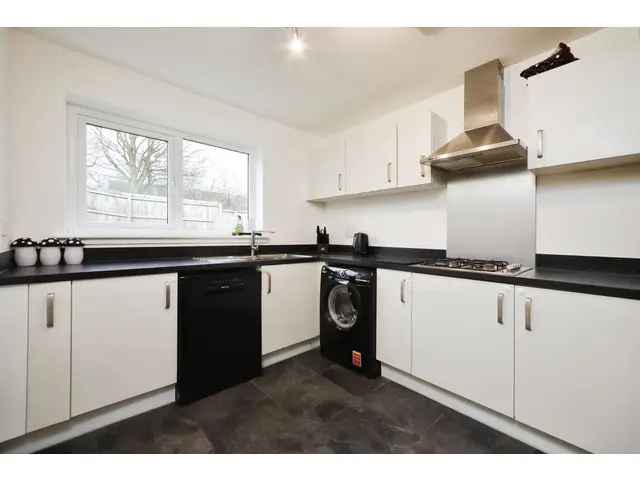 4 Bedroom Detached House for Sale in Uddingston