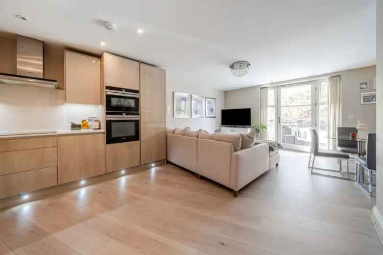 Canal View Apartment Two Double Bedrooms Two Bathrooms Parking