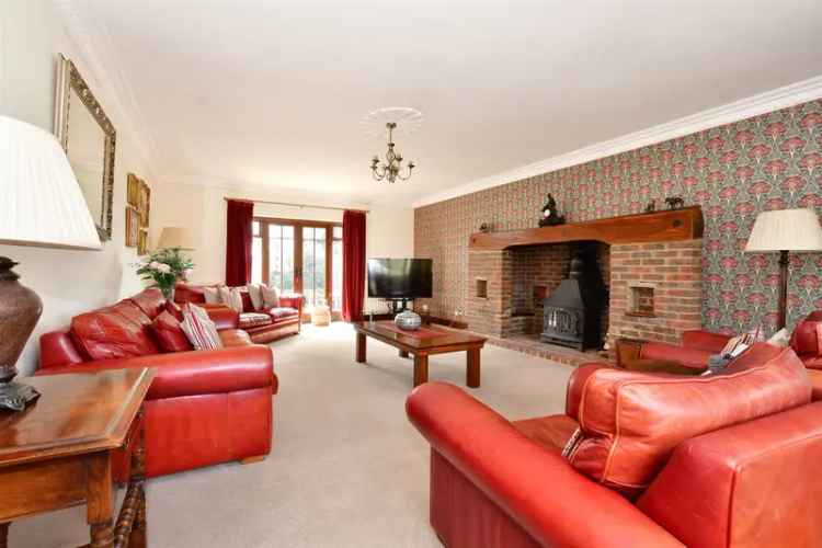 5 bedroom detached house for sale