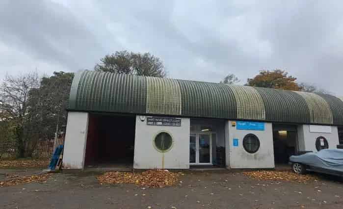 End Terrace Industrial Unit with Roller Shutter Door and Parking