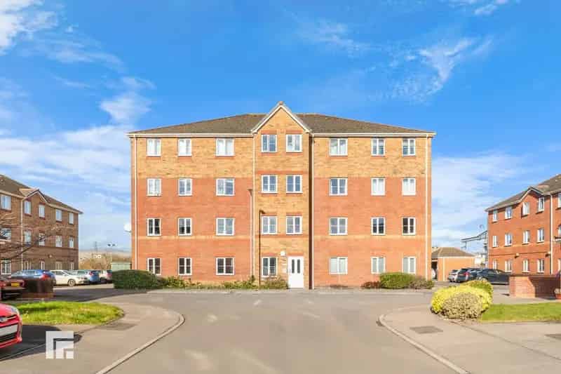 2 Bedroom Apartment for Sale in Windsor Village