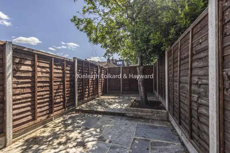 4 Double Bedroom Maisonette Near Tooting Broadway Tube