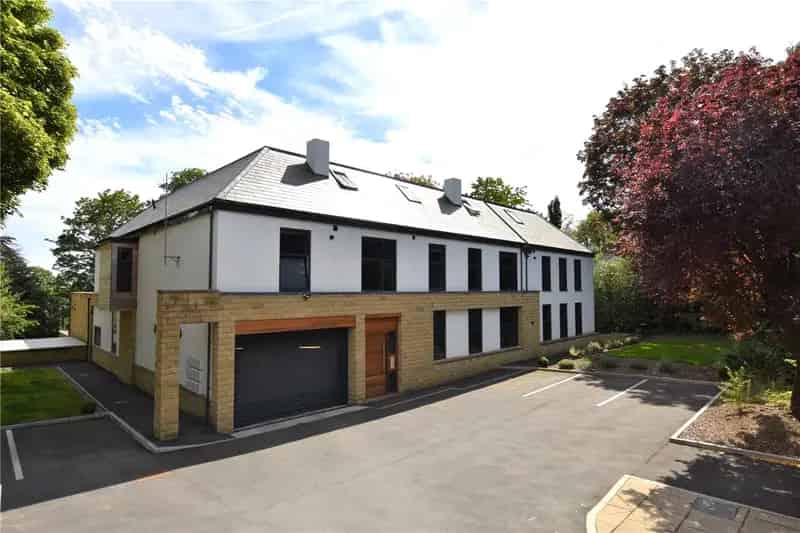 Flat For Rent , Leeds, England