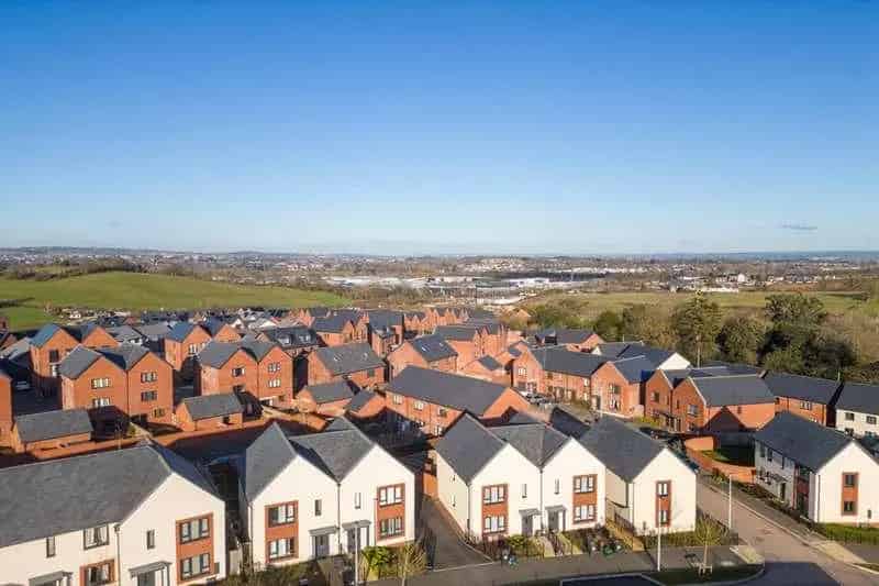 1 Bed Flat for Sale in Exeter - Modern Apartment with Parking