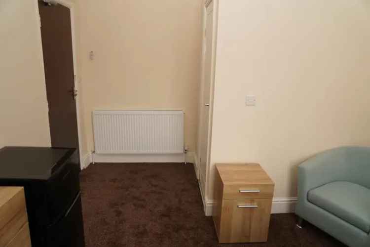 1 Bedroom House Share with Large En-Suite