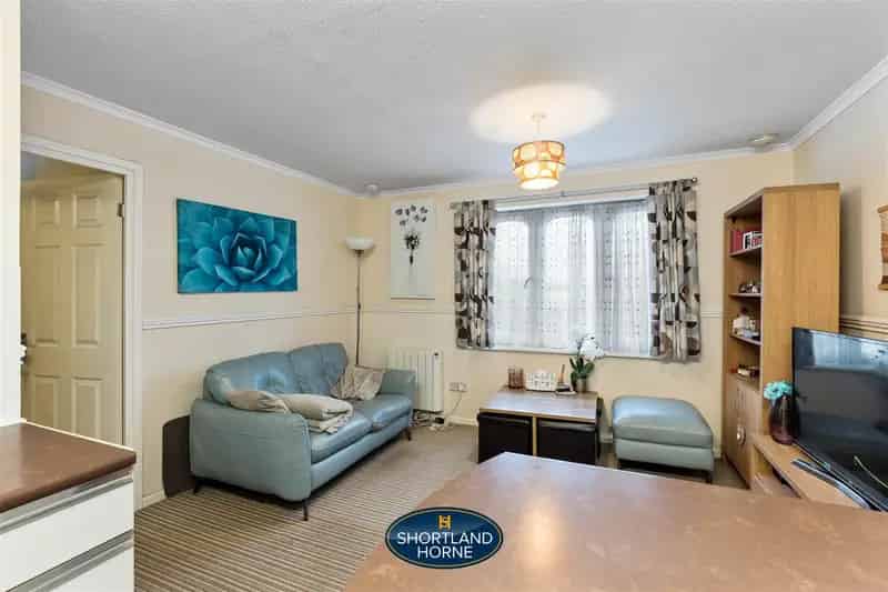 1 Bedroom Flat to Rent - 959 Year Lease - Ideal for First-Time Buyers or Investors