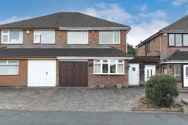3 Bedroom Semi Detached House For Sale