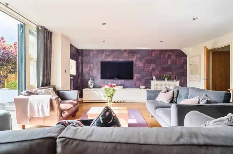 4 Bedroom Semi-Detached House for Sale in Marshfield
