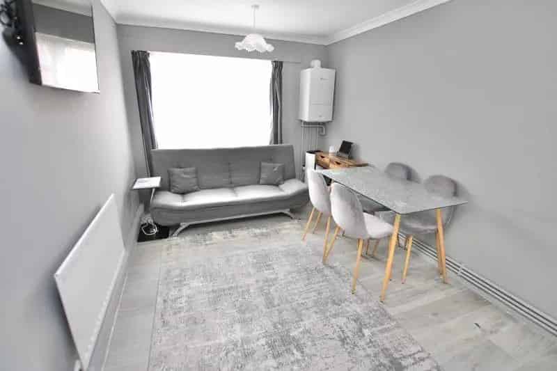 1 Bed Flat for Sale in Canterbury Chain Free