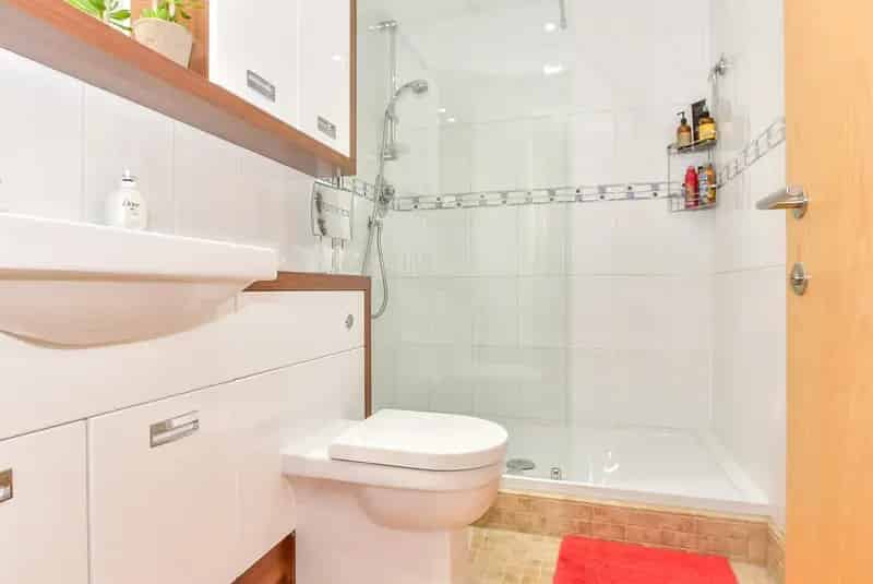 2 Bedroom Flat for Sale Modern Spacious Immaculate
