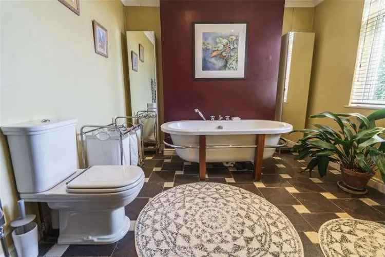 3 Bed Detached House For Sale
