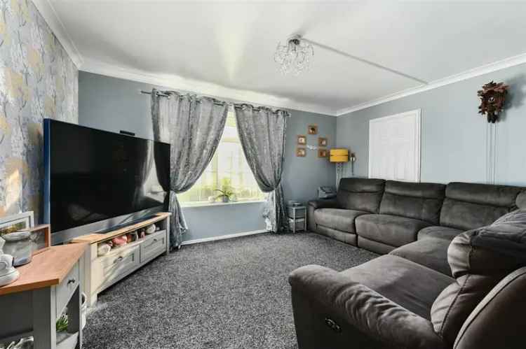 Family Home Near Basingstoke Train Station - No Onward Chain