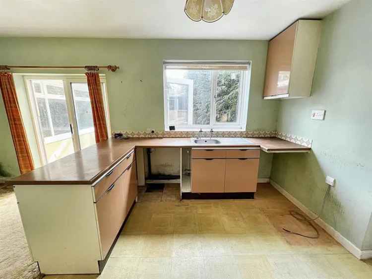 3 Bedroom Semi Detached House Bath Ample Parking No Chain