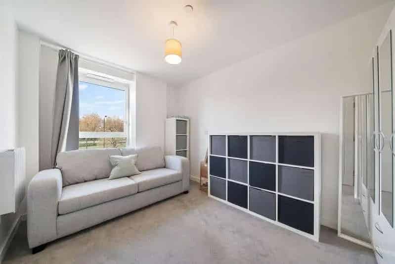 2 Bed Flat for Sale Stunning Park Views Modern Amenities