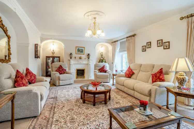 Detached House for sale with 6 bedrooms, Lon Pennant, Cwmgelli