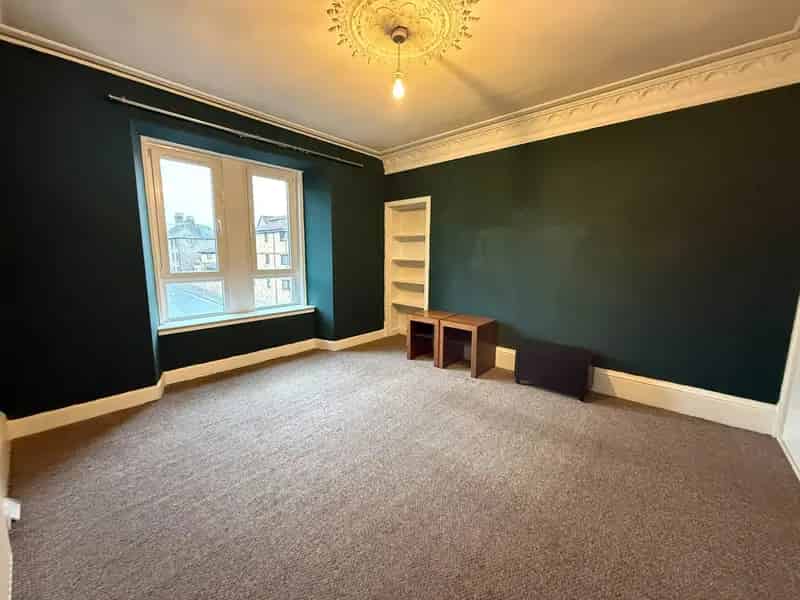 Two Bedroom Apartment Near Dundee City Centre