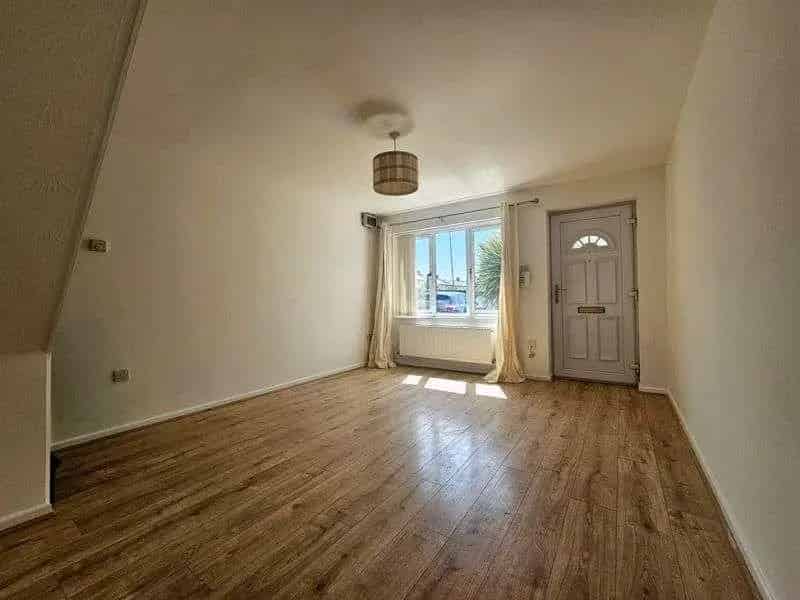 2 Bed House for Sale Near Gloucester Quays